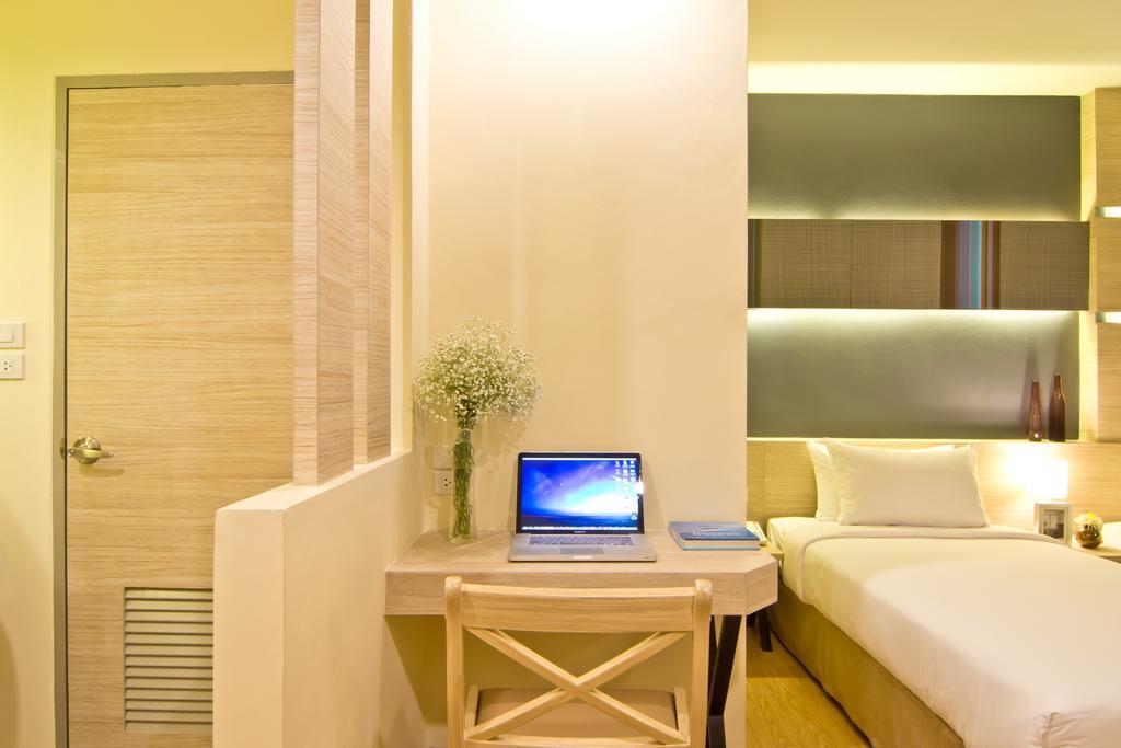 Sunshine One Otel Pattaya Oda fotoğraf