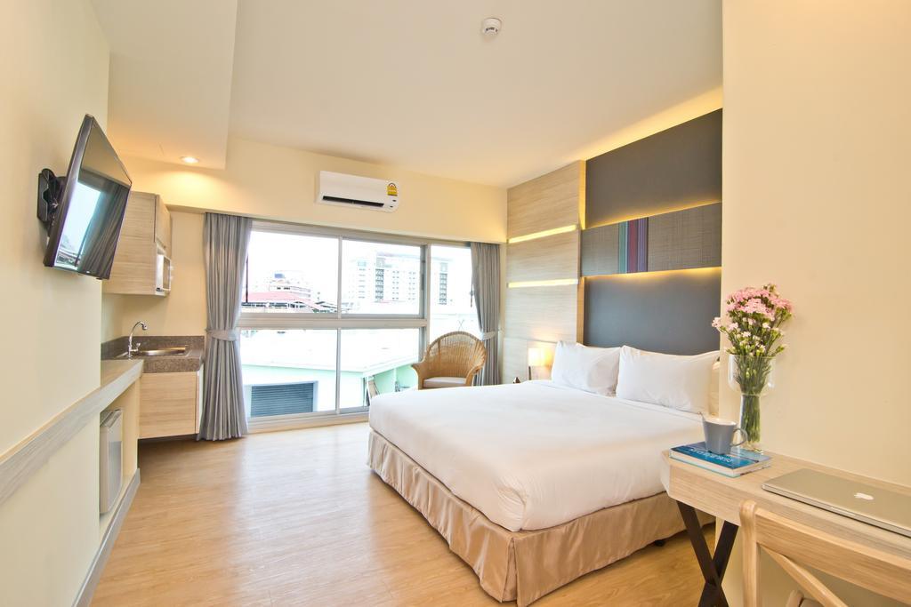 Sunshine One Otel Pattaya Oda fotoğraf