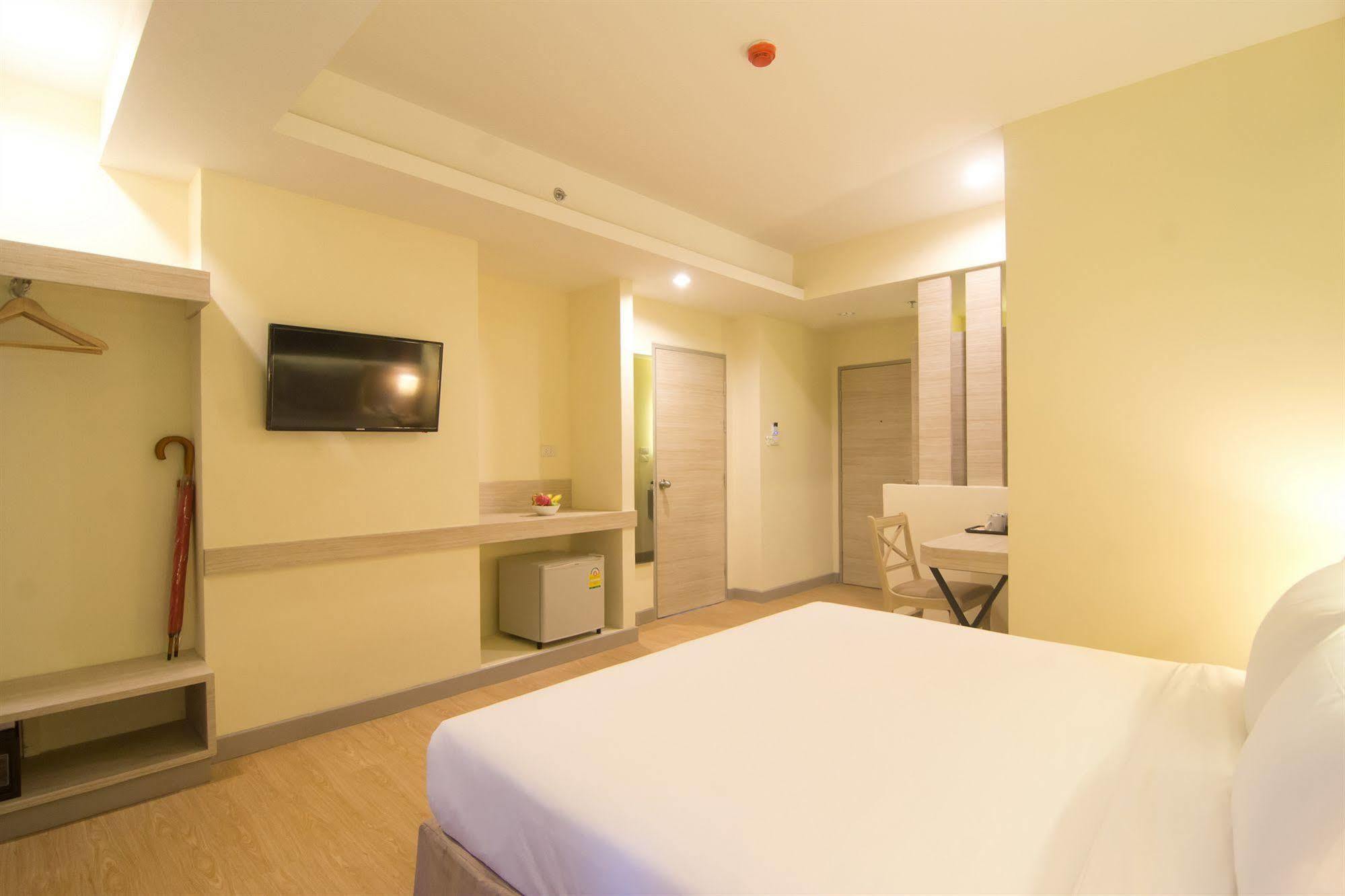 Sunshine One Otel Pattaya Dış mekan fotoğraf