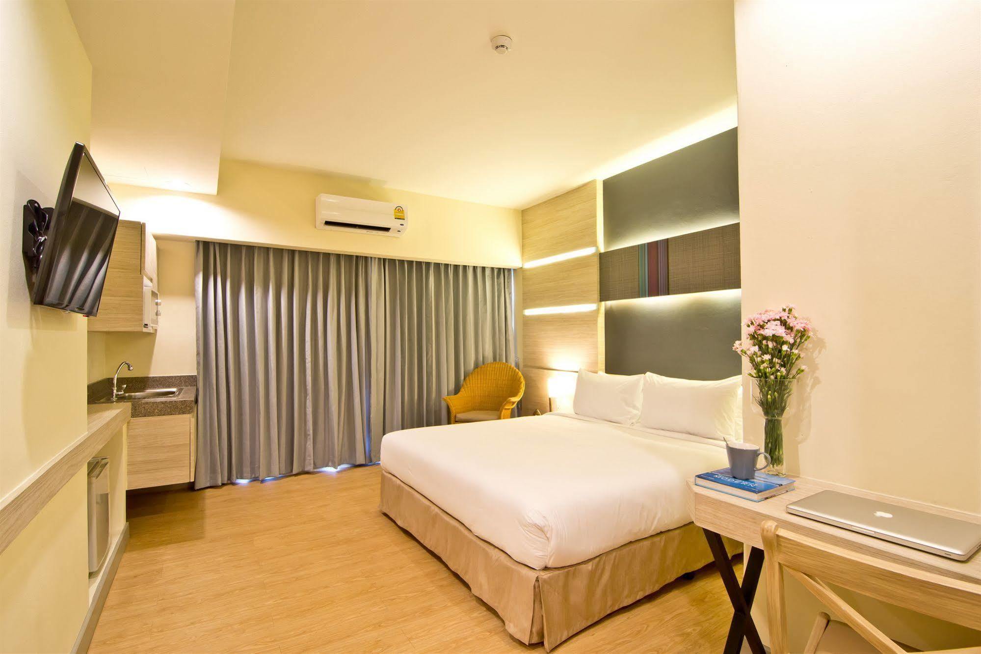 Sunshine One Otel Pattaya Dış mekan fotoğraf
