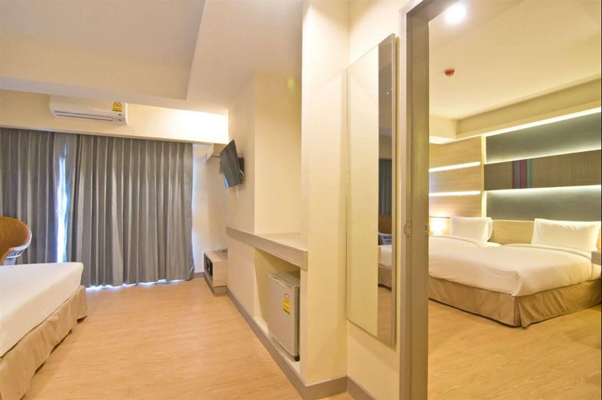 Sunshine One Otel Pattaya Dış mekan fotoğraf