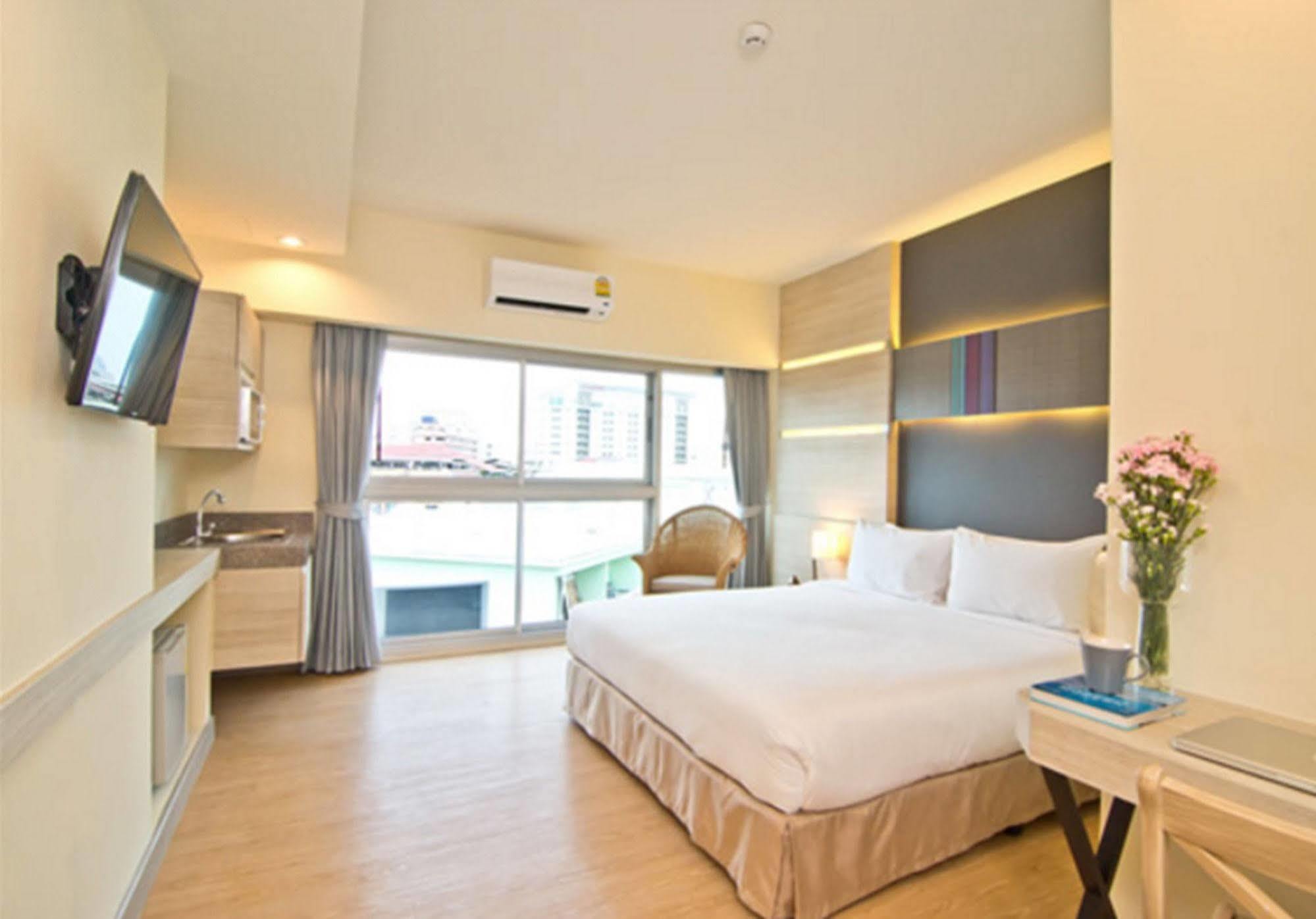 Sunshine One Otel Pattaya Dış mekan fotoğraf
