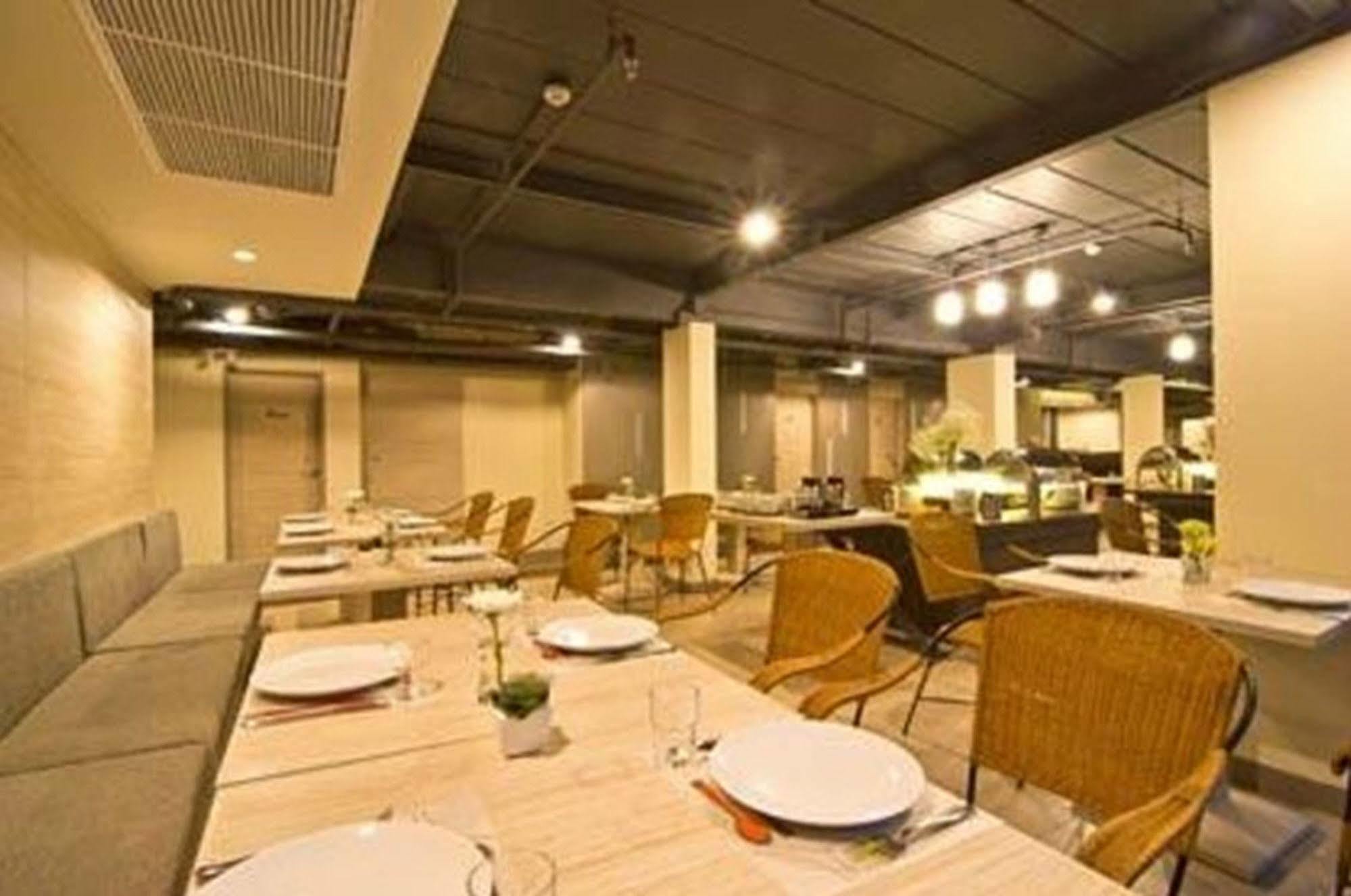 Sunshine One Otel Pattaya Dış mekan fotoğraf
