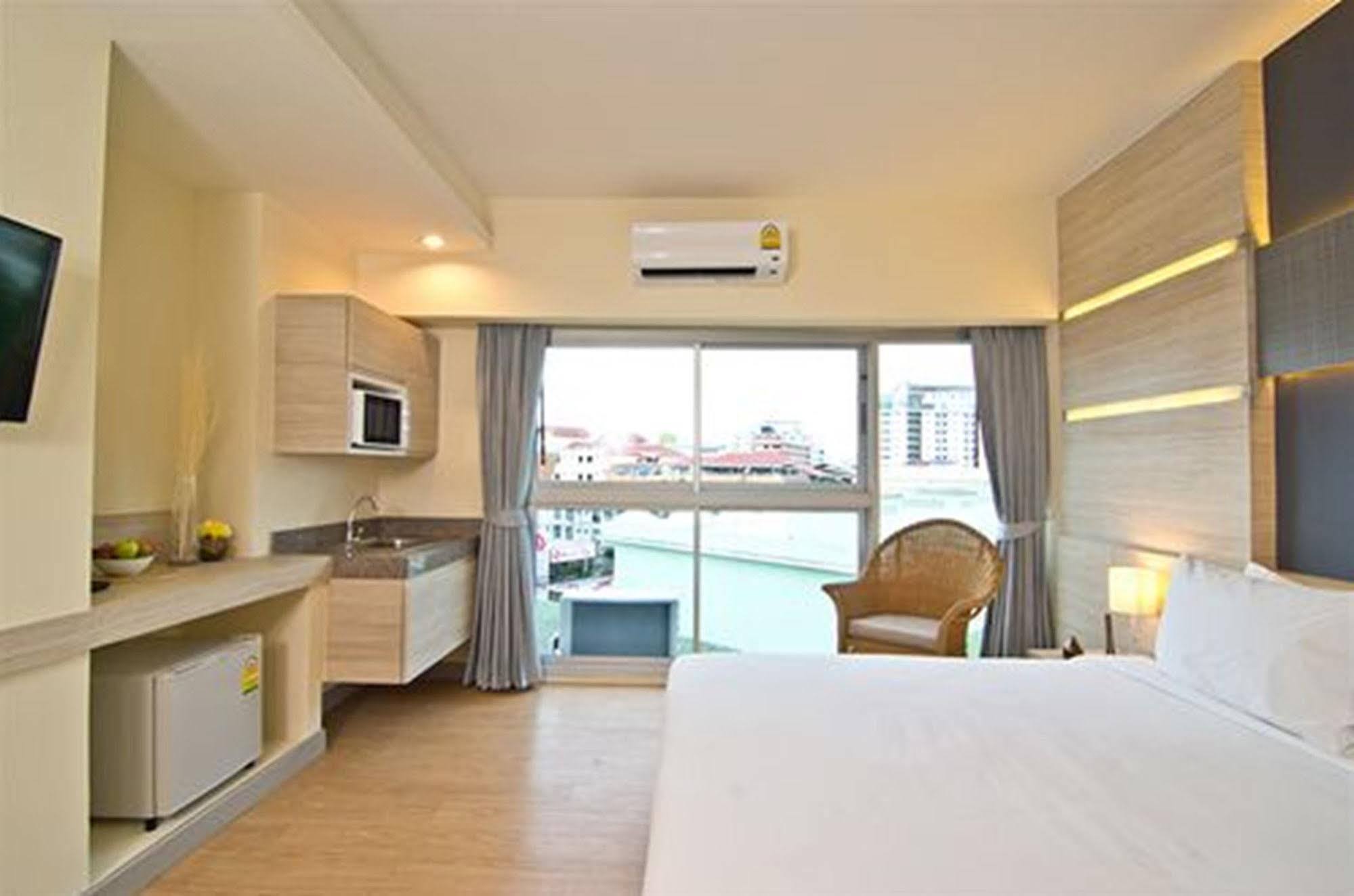 Sunshine One Otel Pattaya Dış mekan fotoğraf